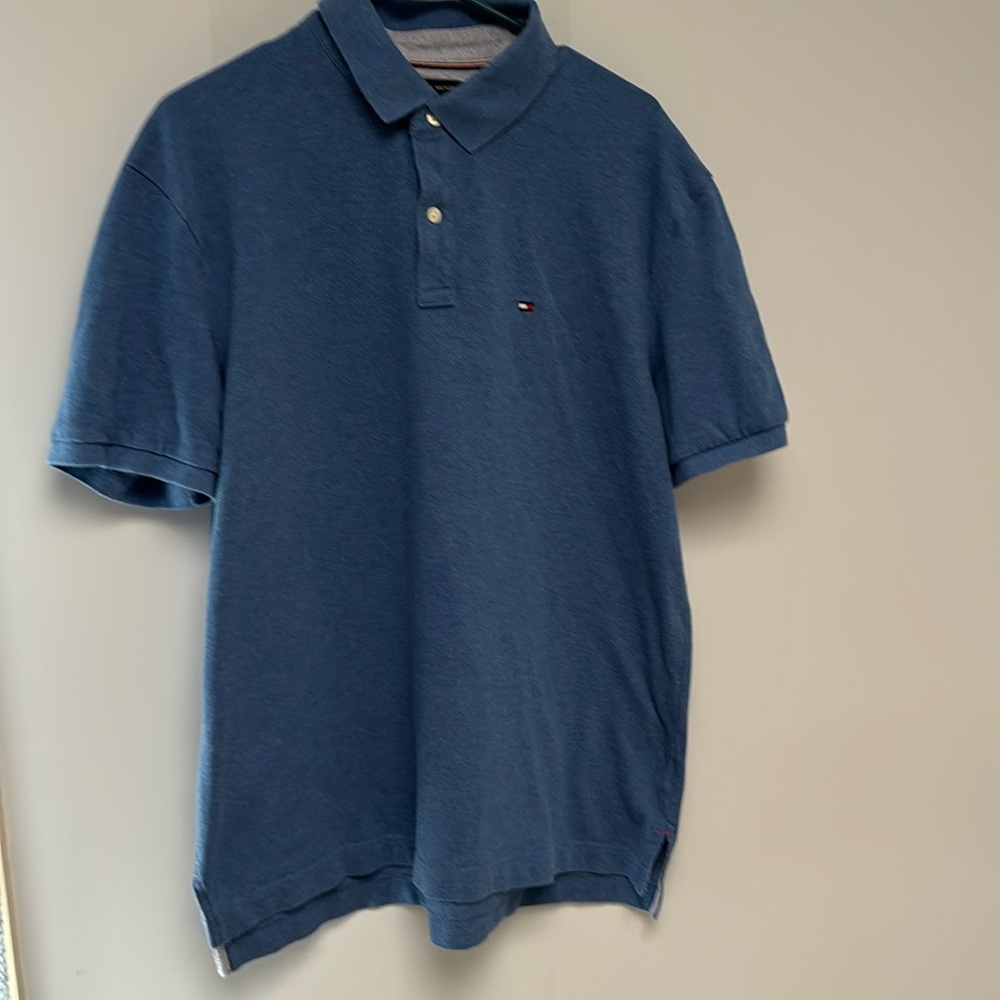 Mens Tommy Hilfiger Classic Fit polo. Blue. Large.